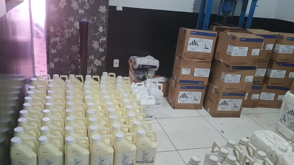 Carga de defensivos agr&iacute;colas foi recuperada em opera&ccedil;&atilde;o policial &mdash; Foto: PCTO/ Divulga&ccedil;&atilde;o