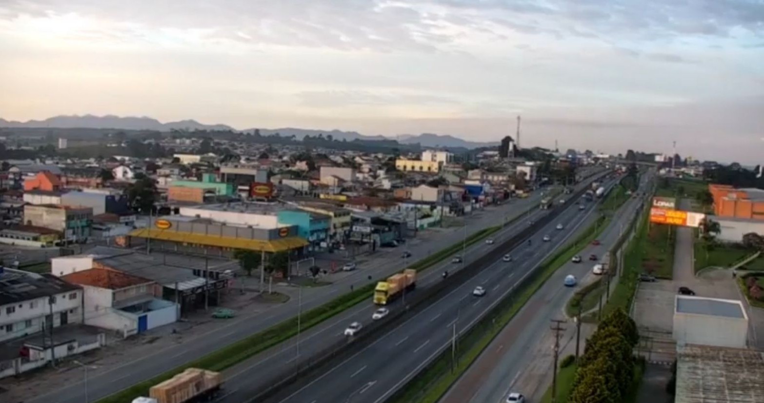 Veja movimento das estradas do Paraná no feriado de Corpus Christi