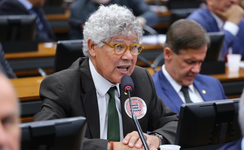 Deputado Chico Alencar (PSOL-RJ) foi um dos parlamentares que se opõs ao rito proposto por Motta. — Foto: Vinicius Loures/Câmara dos Deputados