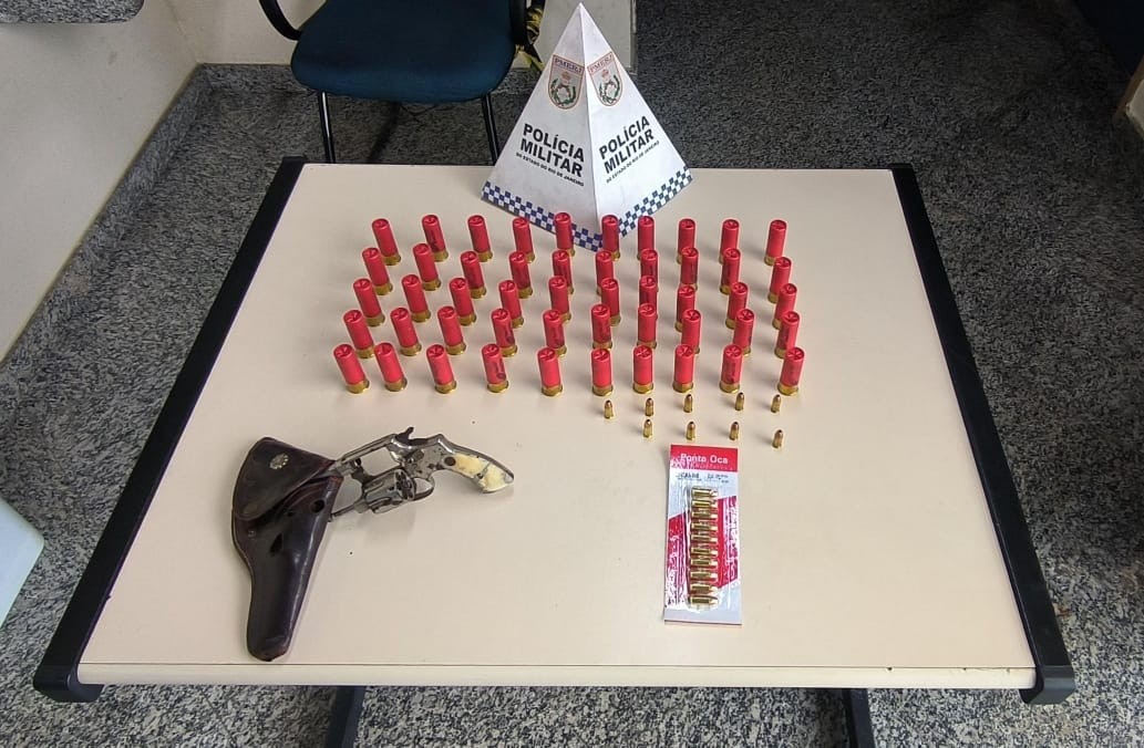 Foragido da Justiça é preso com arma e munições em Sapucaia