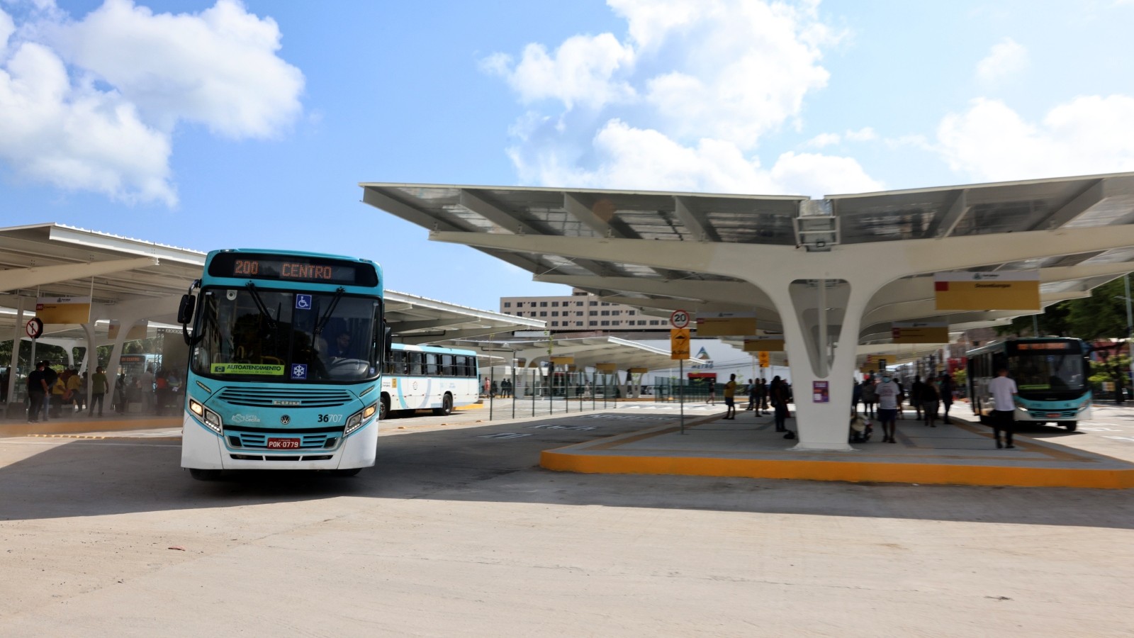 Seis linhas de ônibus têm itinerário ampliado até terminal da Praça José de Alencar, em Fortaleza; veja lista