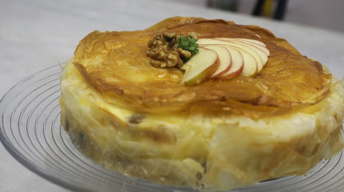 Aprenda a fazer uma 'Gibanica'; típica torta da Sérvia com maçãs e creme de  queijo | Culinaria 013 | G1