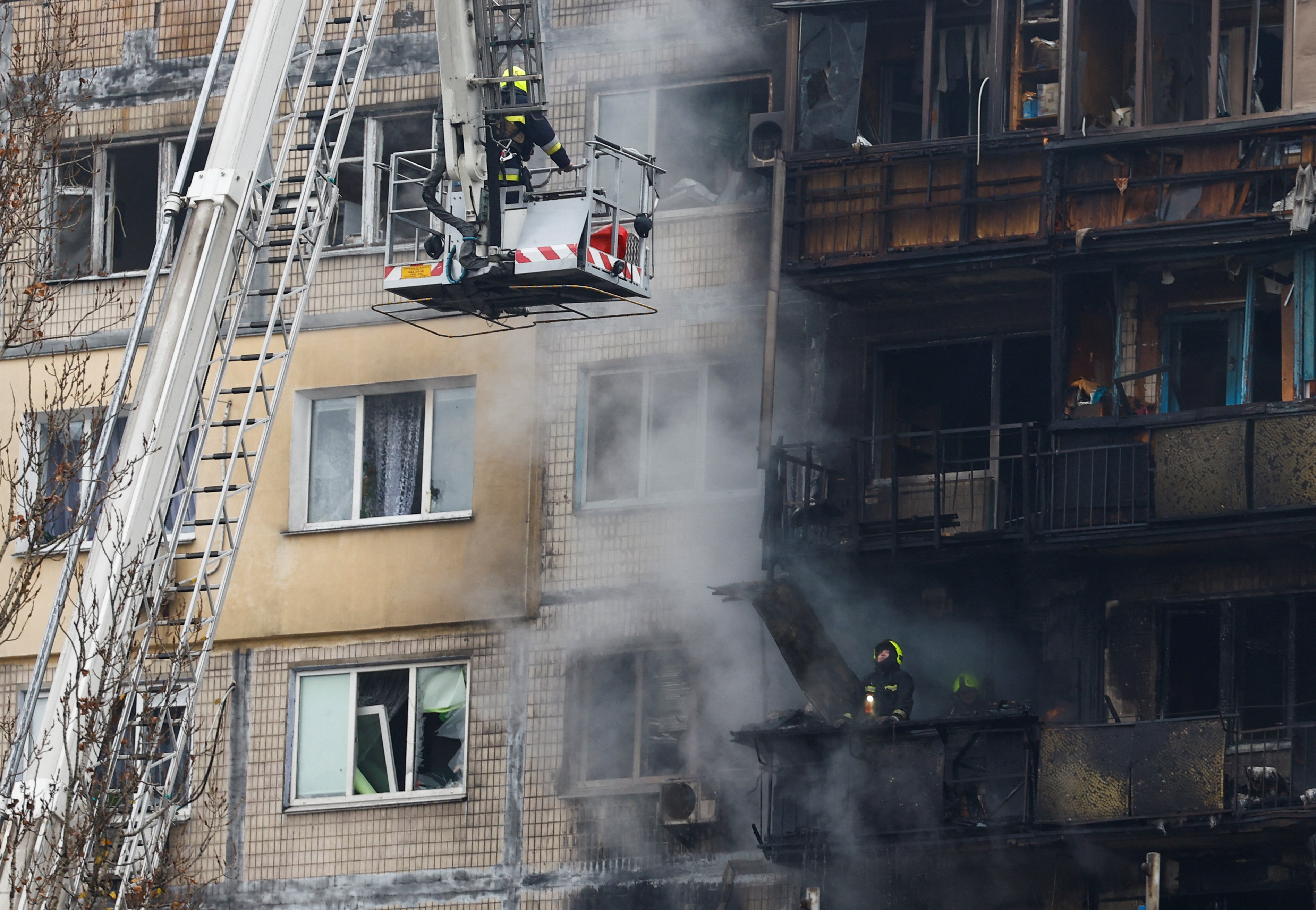 Ataque maciço da Rússia na Ucrânia deixa 2 mortos e mais de 600 mil sem energia