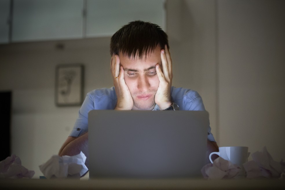 Diagnósticos via Google podem desencadear crise de ansiedade em quem já é ansioso — Foto: Freepik