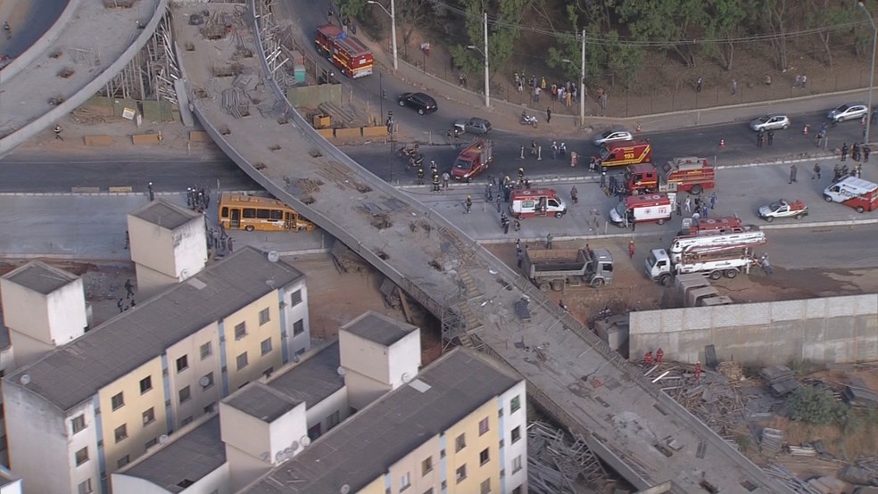 Imagem aérea do Viaduto Batalha dos Guararapes, em Belo Horizonte, no dia da queda. — Foto: Reprodução/TV Globo