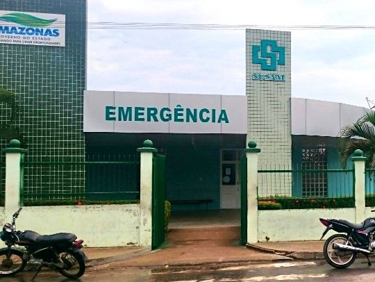 Bebê de 1 ano é salva por PM após se engasgar durante amamentação no AM