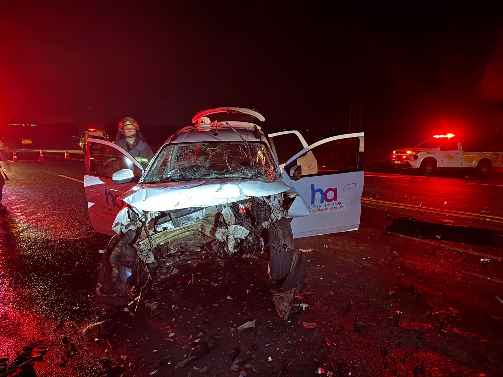 Acidente entre carros deixa 16 feridos em rodovia de Olímpia