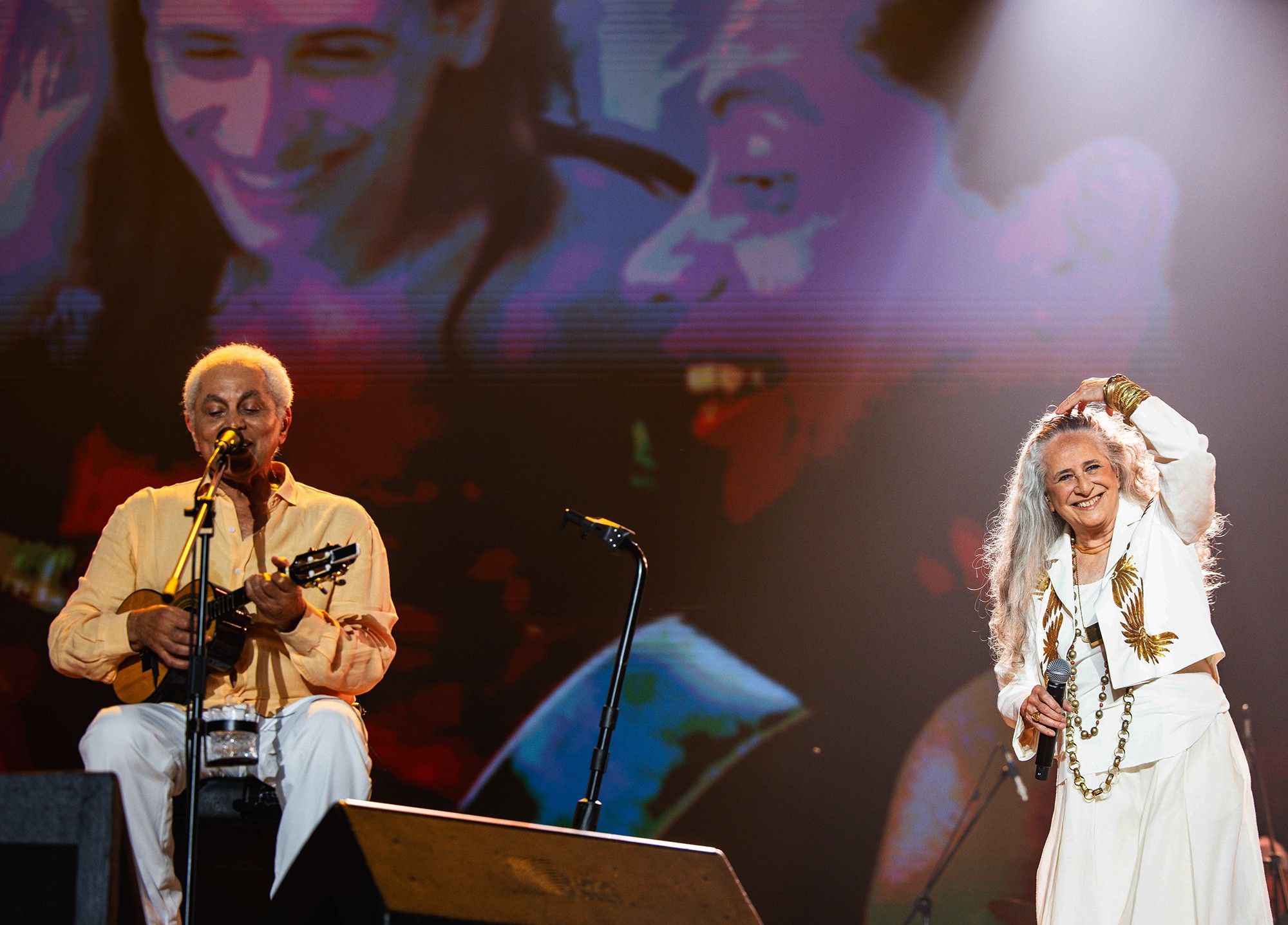 Imponente, Maria Bethânia assume o protagonismo em reencontro com Paulinho da Viola em festival no Rio