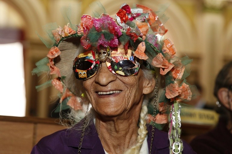 Morre a multiartista Efigênia Rolim, em Curitiba