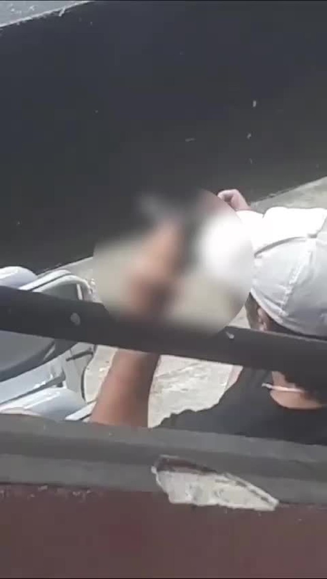Homem  preso suspeito de fotografar e filmar partes ntimas de jogadoras de vlei