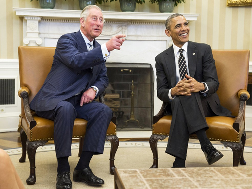 O príncipe Charles posa ao lado de Obama durante encontro na Casa Branca, em 2015 — Foto: Reuters/Joshua Roberts