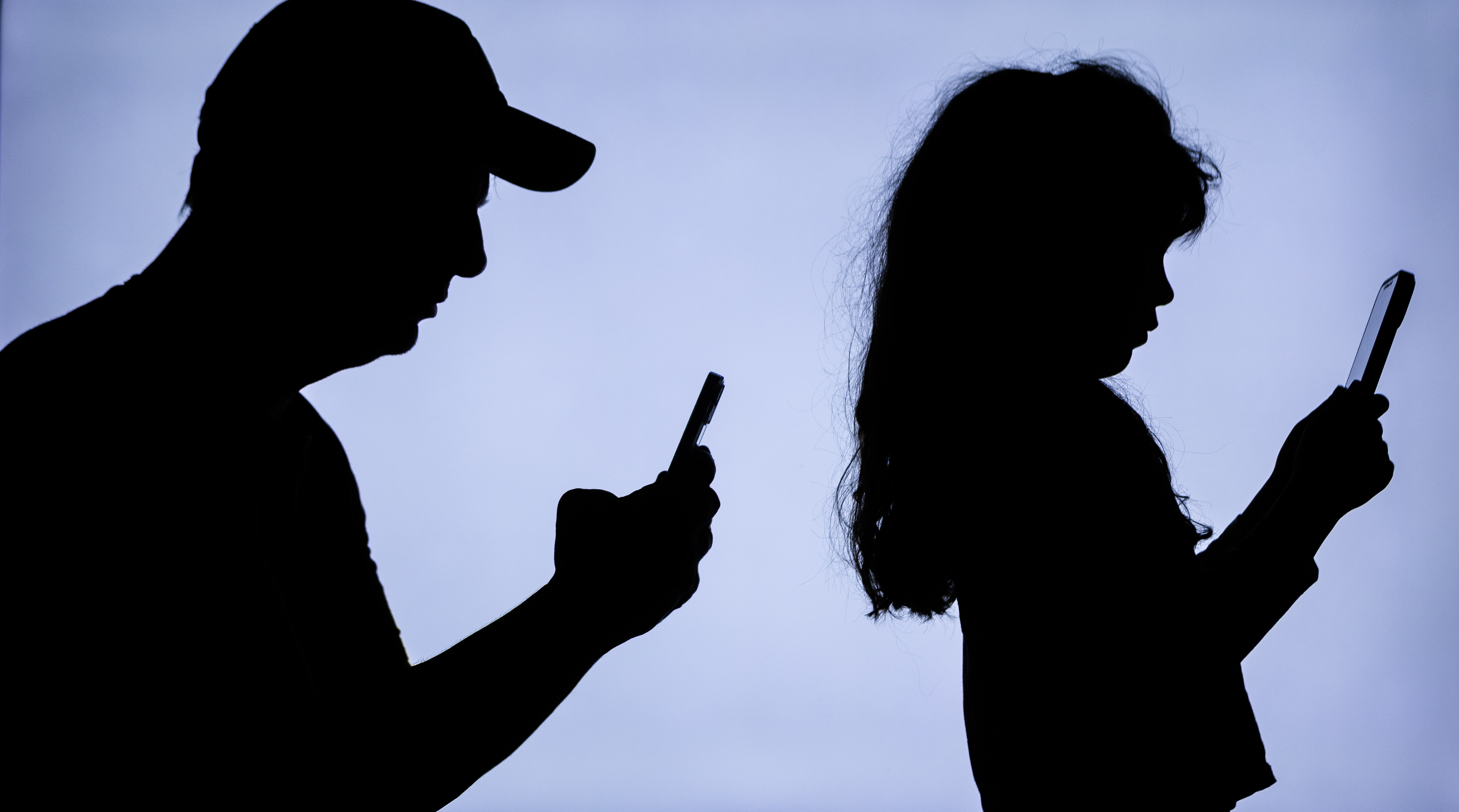 Reino Unido começa a exigir selfies e documentos para verificar idade de quem tenta acessar sites pornô
