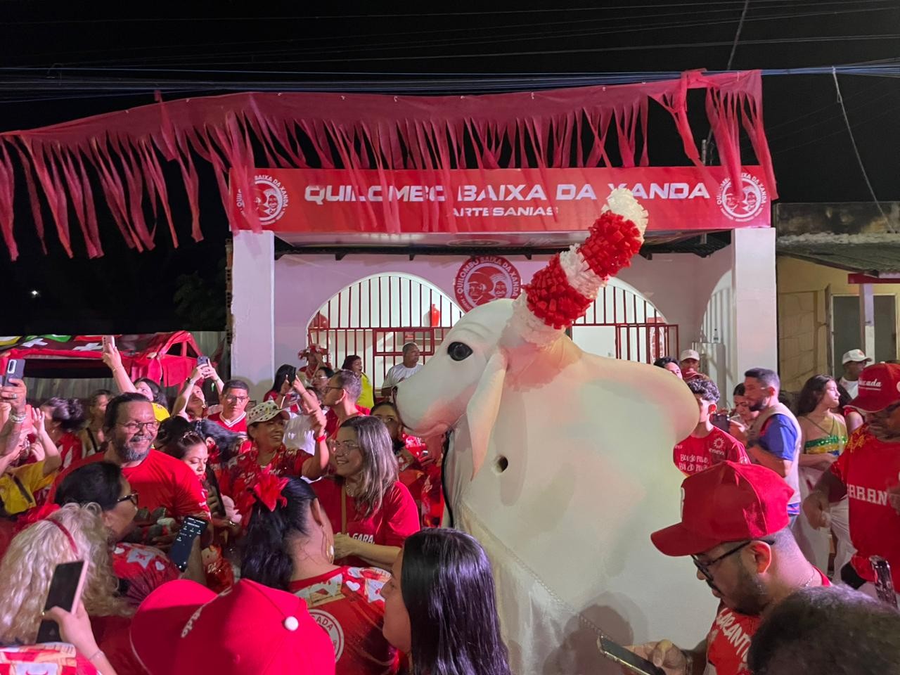 Fé e tradição: Boi Garantido realiza tradicional Ladainha de São João e arrasta multidão em Parintins
