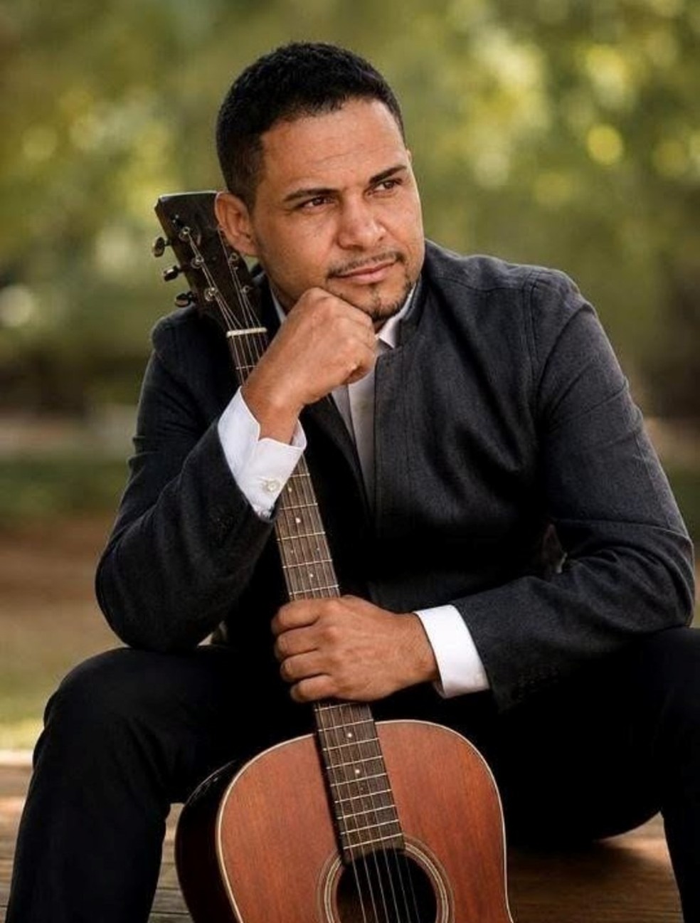 O cantor gospel Luiz Carlos da Silva morreu após ser esfaqueado em pesqueiro em Porto Ferreira (SP) — Foto: Reprodução/Facebook