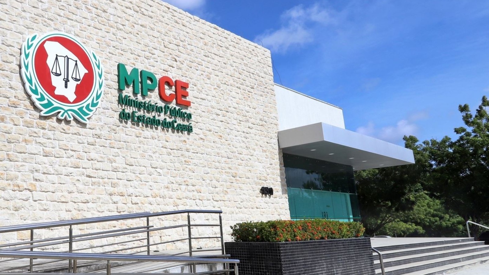 MP do Ceará abre vagas remuneradas para estagiários e graduados | G1