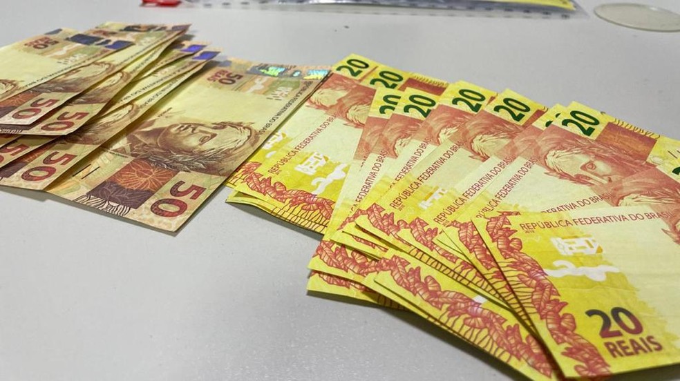Homem é preso pela PF com R$ 1 mil em cédulas falsas na cidade de Amontada, no interior do Ceará. — Foto: Polícia Federal/ Divulgação