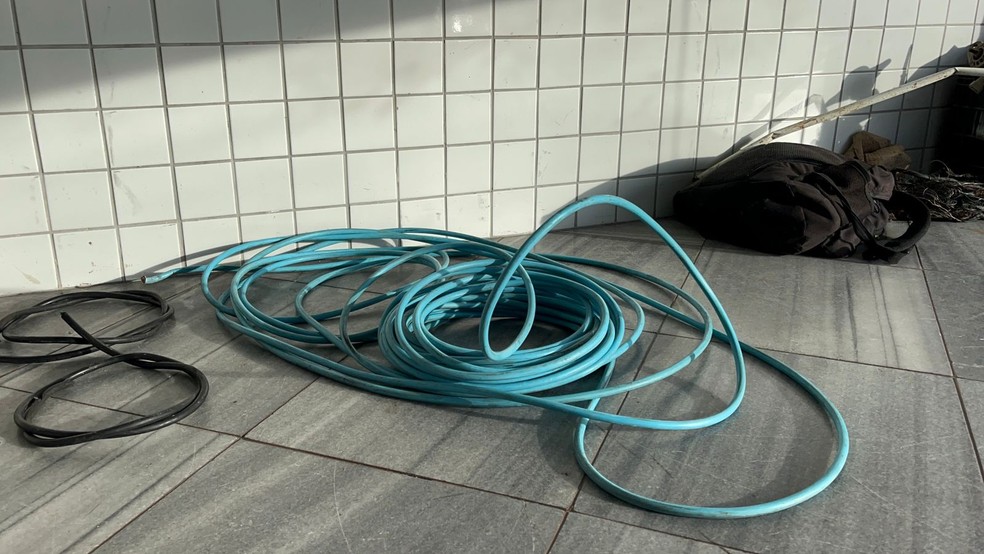 Fiação elétrica furtada da Ponte Newton Navarro em Natal — Foto: Vinícius Marinho/Inter TV Cabugi