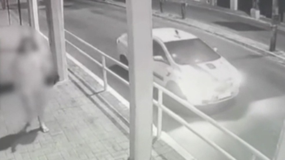 Mulher é forçada a entrar em carro e estuprada no veículo em Fortaleza — Foto: TV Verdes Mares