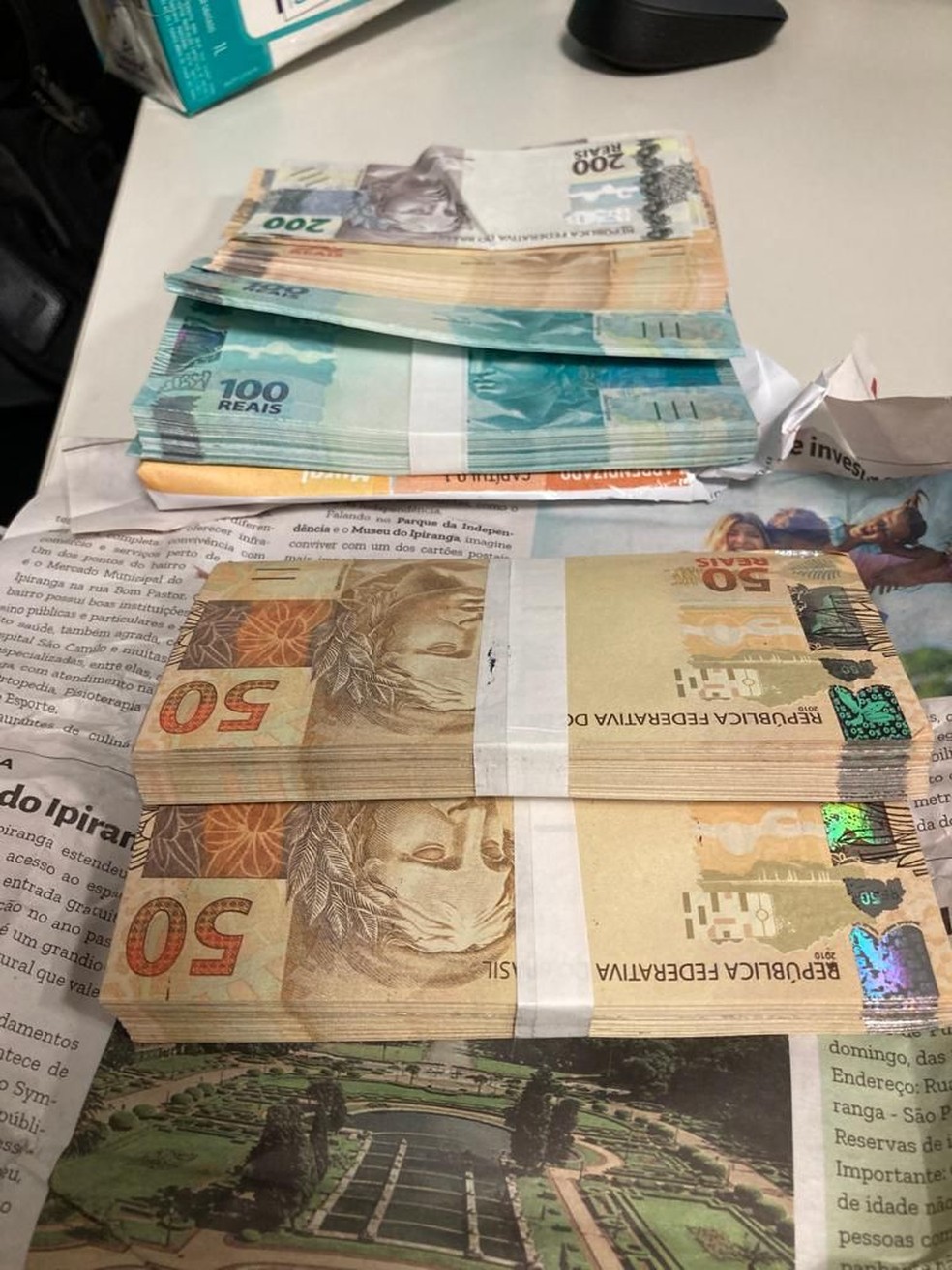 Homem estava com R$ 25 mil em João Pessoa — Foto: Divulgação/Polícia Federal