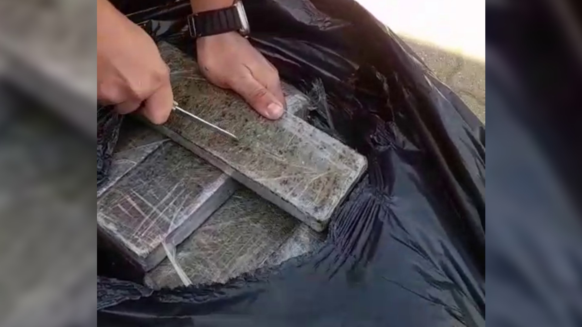Polícia prende dupla suspeita de transportar tijolos de maconha dentro de mala em rodovia de Quadra