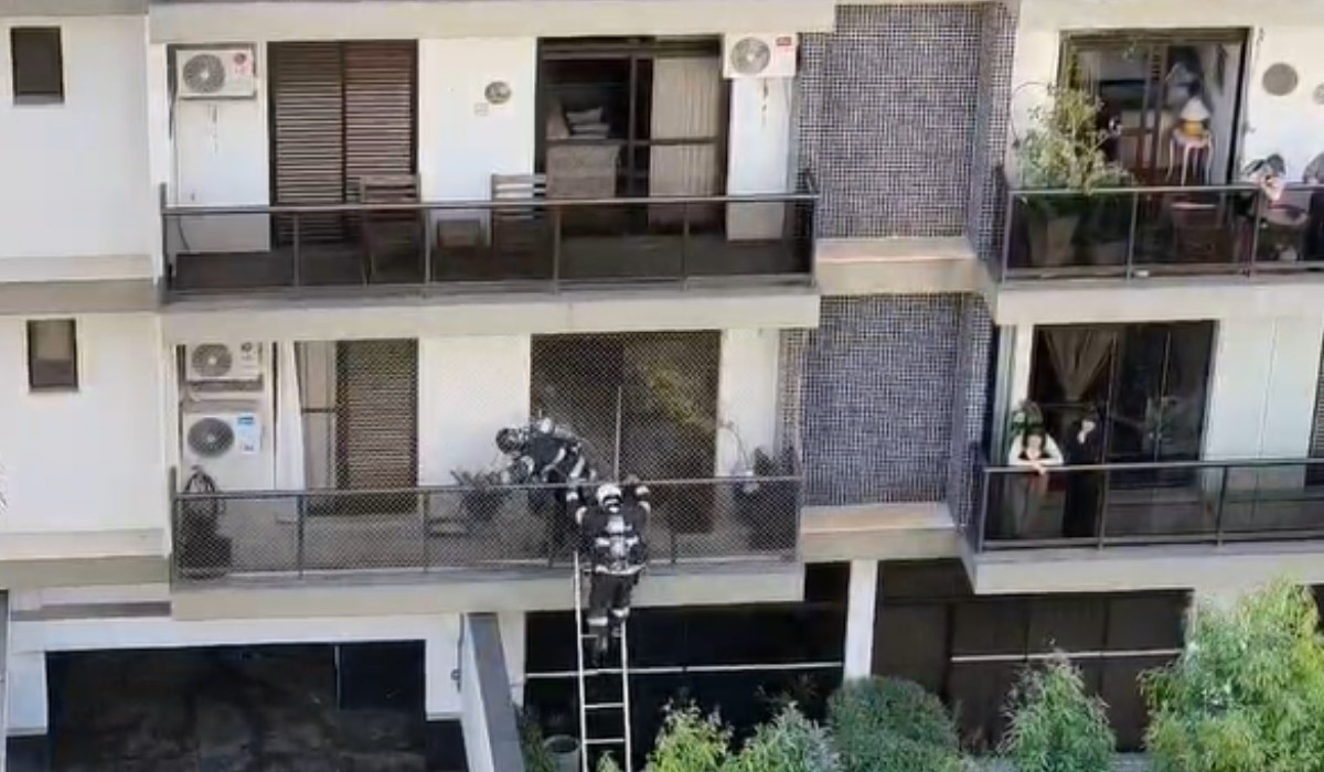 Incêndio atinge apartamento na Vila Itapura, em Campinas