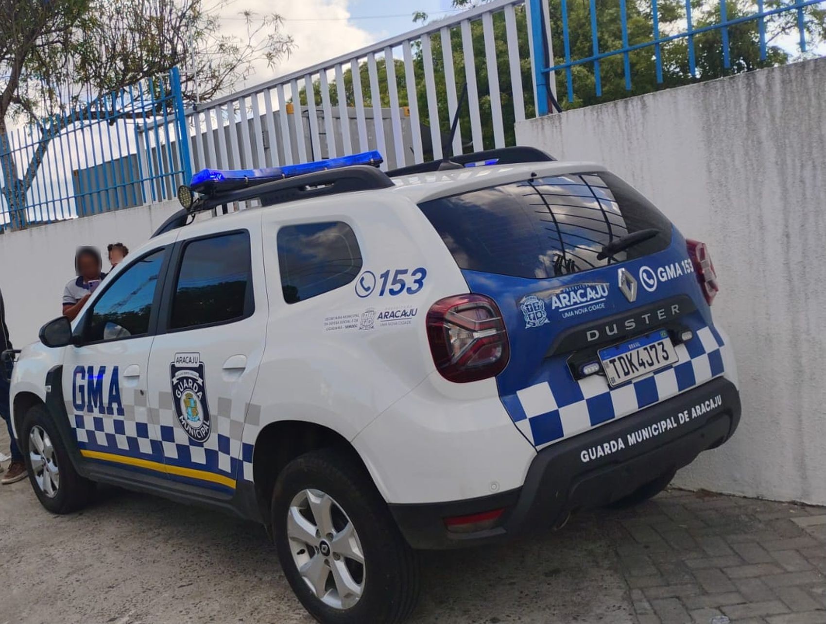 Moradores do Bairro Lamarão ocupam a Prefeitura de Aracaju 