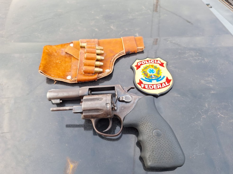 Pai de investigado estava com arma e munição de uso restrito, segundo PF. — Foto: Reprodução / PF-PA