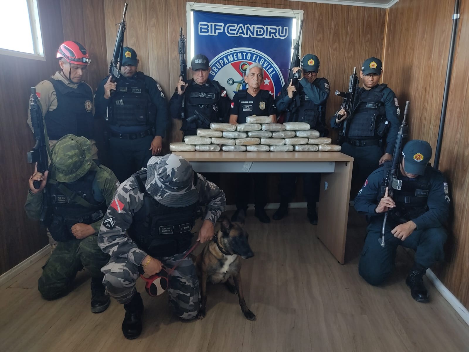 Mais de 27 kg de skunk são apreendidos em ferry boat a caminho de Santarém; suspeito teria se jogado na água