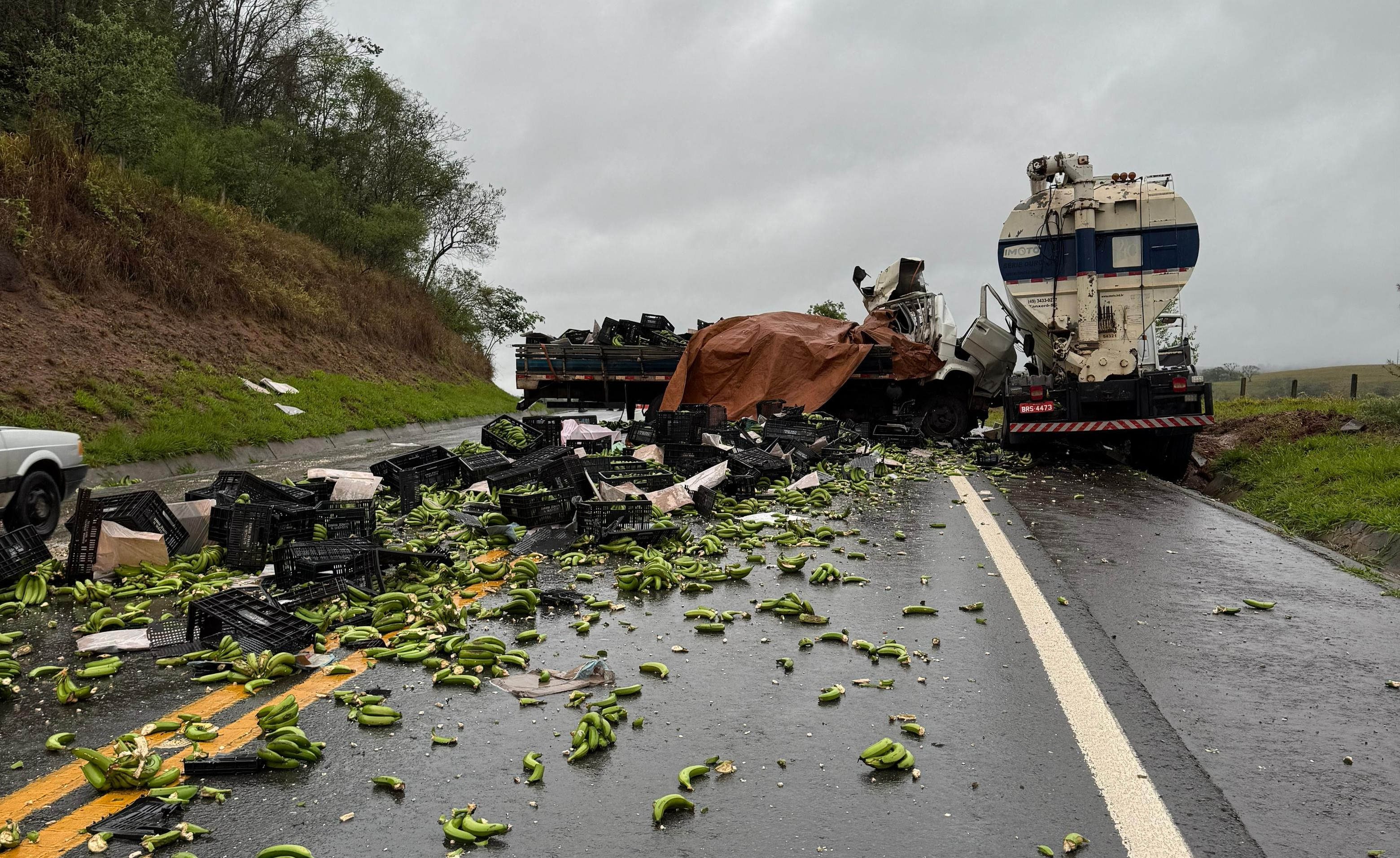 Caminhoneiro morre em acidente grave na rodovia Aristides da Costa Barros em Guareí 