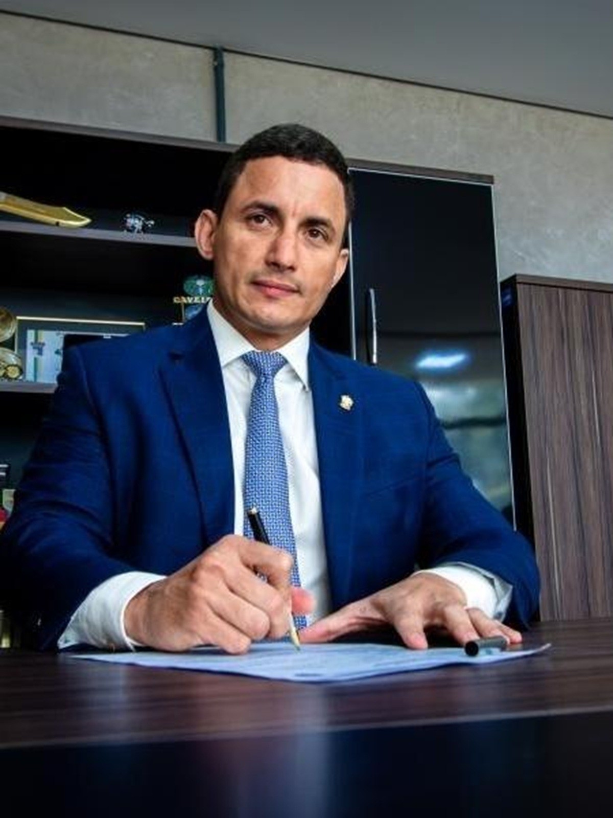 Delegado-geral investigado por fraude em concursos públicos reassume Polícia Civil em AL