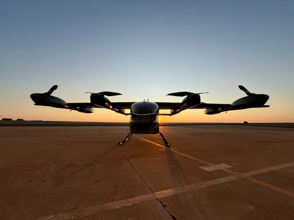 Protótipo de 'carro voador' em escala real foi divulgado pela Embraer — Foto: Divulgação/Eve Air Mobility