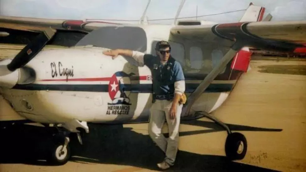 Carlos Costa, que pilotava um dos dois aviões, foi um dos quatro ativistas da organização Irmãos ao Resgate que morreram no ataque. — Foto: Gettyy Images/BBC