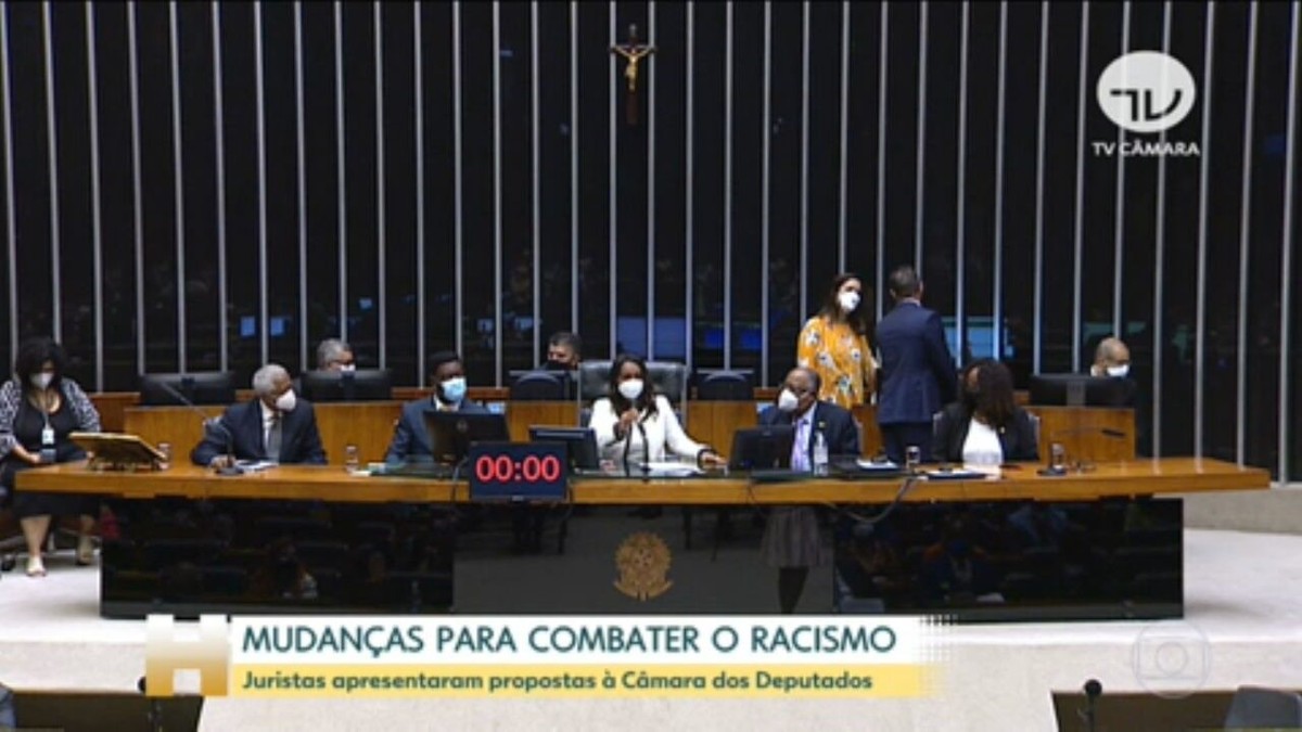 Comissão lança campanha Fim de Jogo para o Racismo - Notícias - Portal da  Câmara dos Deputados