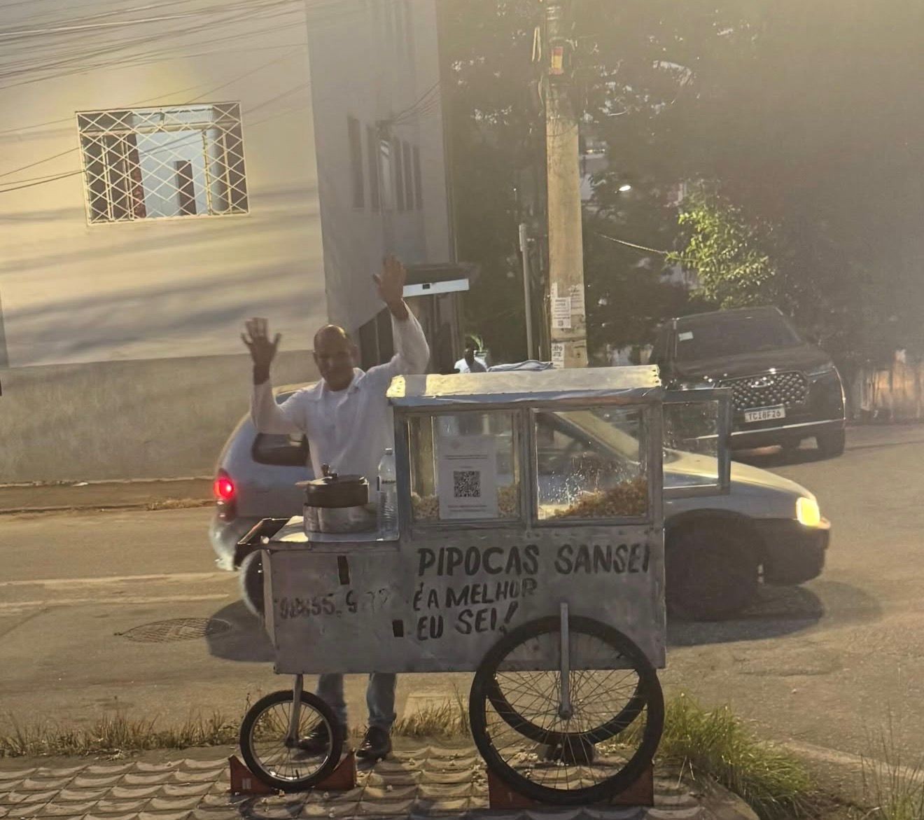 Pipoqueiro de Divinópolis viraliza após cliente enviar PIX de R$ 300 por engano: ‘O dinheiro não era meu’