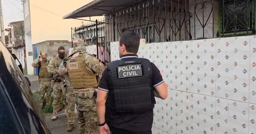 Polícia prende sete em operação por homicídio, violência contra mulher e tráfico em AL