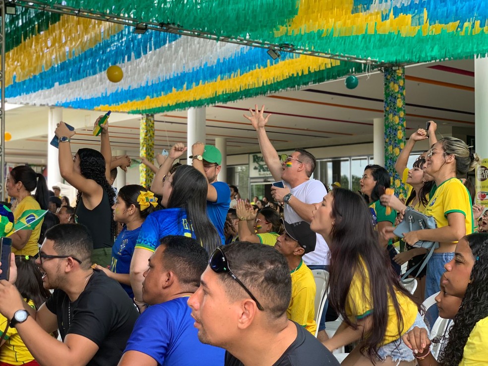 Brasil x Camarões: shopping, bares e restaurante exibem terceiro jogo da  seleção na fase de grupos, Roraima