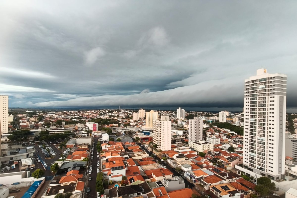 Frente fria provoca rajadas de 70 km/h em Presidente Prudente e Defesa Civil mantém alerta; veja a previsão