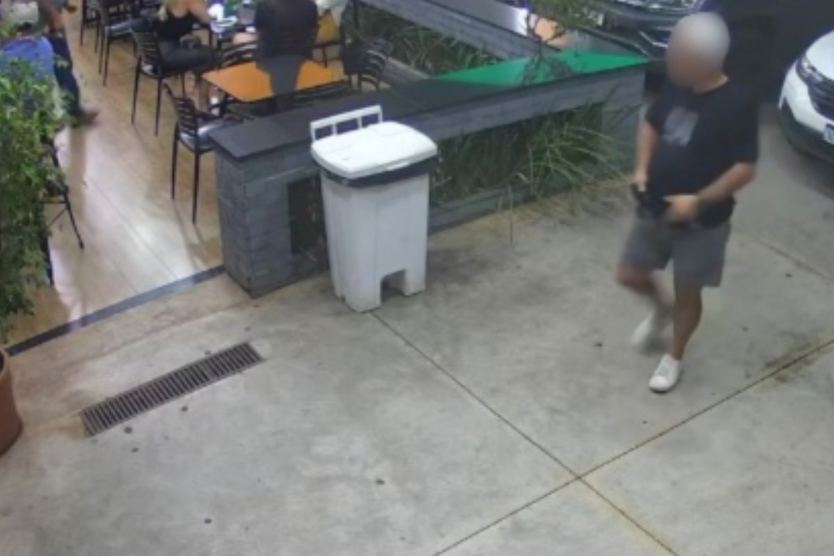 VÍDEO: Homem é suspeito de ameaçar clientes com arma após discussão política em Campo Grande