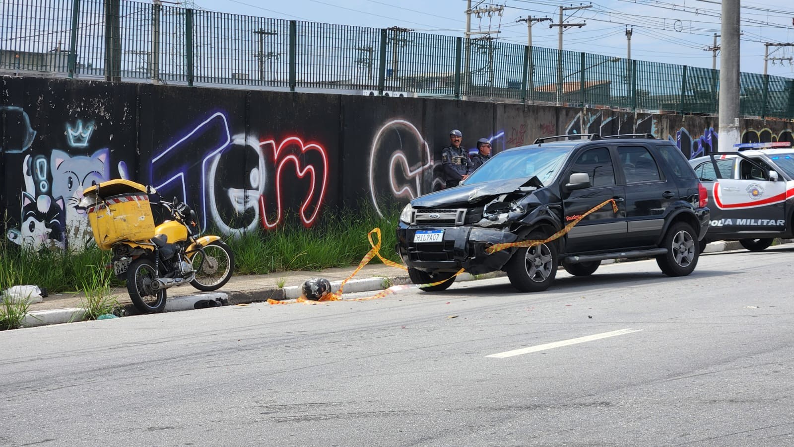 Motociclista morre após batida com carro em Suzano, diz polícia