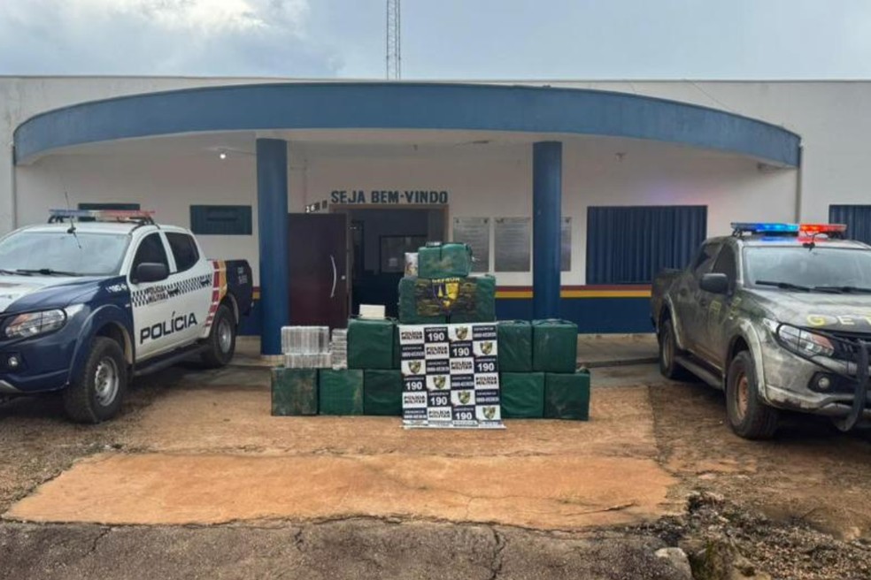 Meia tonelada de cocaína é apreendida e causa prejuízo de R$ 12 milhões — Foto: PM