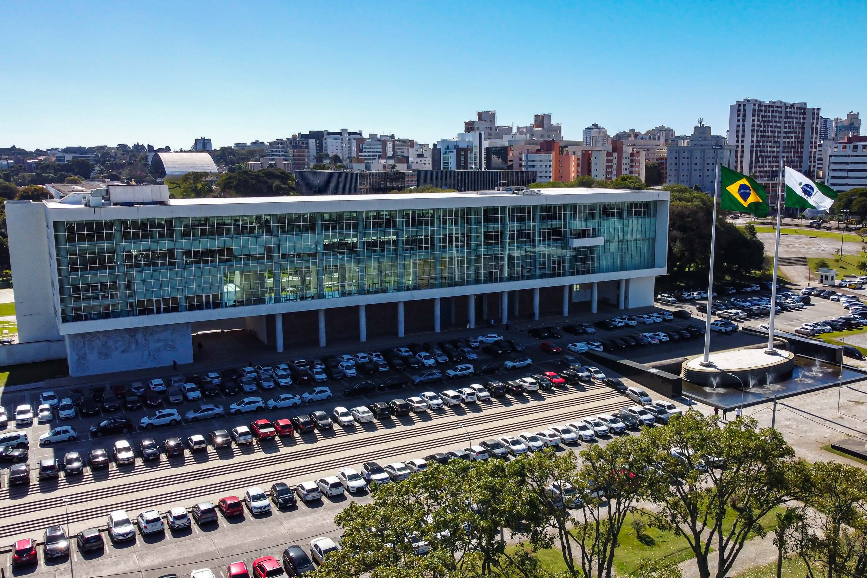 Candidatos ao Governo do Paraná Intensificam Agendas de Campanha