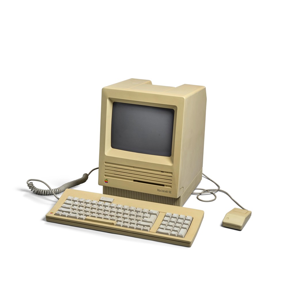 Macintosh SE usado entre 1988 e 1994 por Steve Jobs, cofundador da Apple — Foto: Reprodução