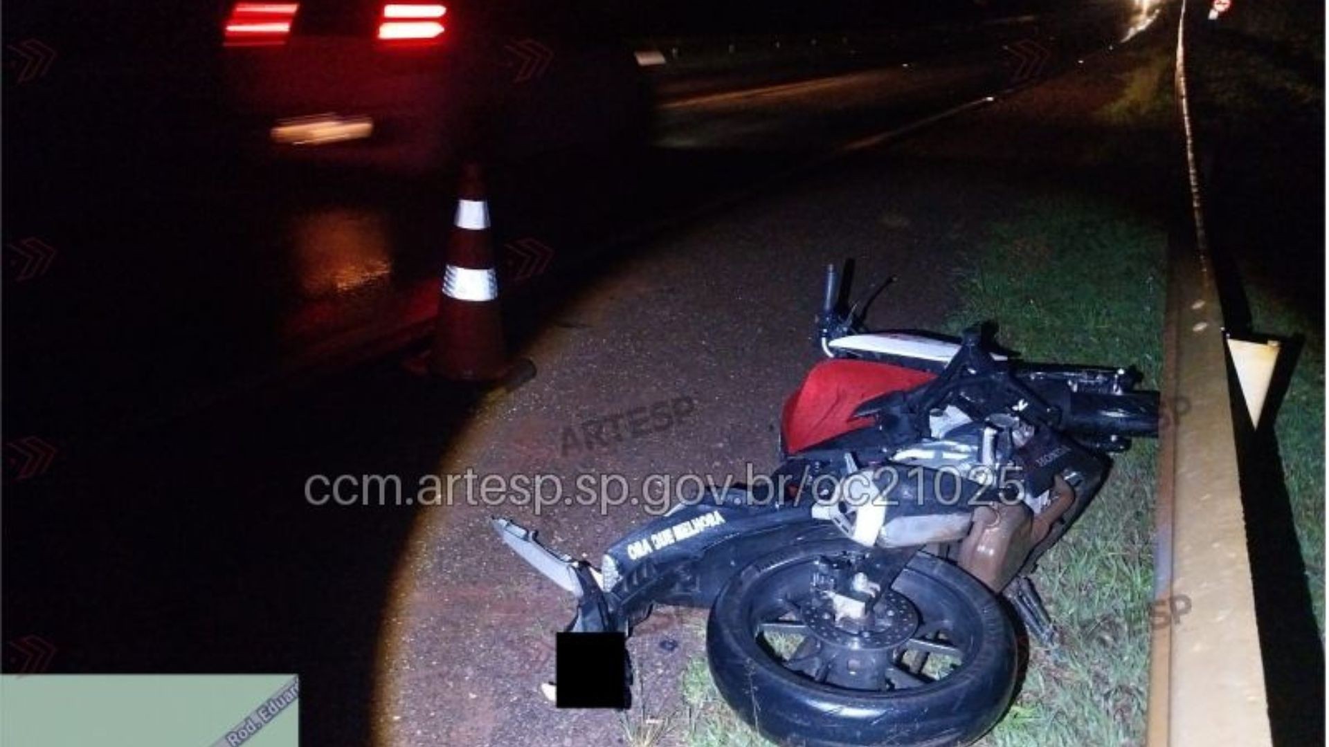 Motociclista morre após ser atingido por carro na SP-255; motorista fugiu sem prestar socorro