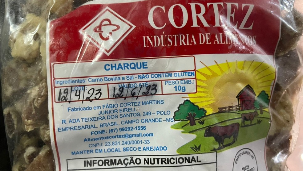 Os fiscais também encontraram alimentas com as datas de validade violadas — Foto: Divulgação