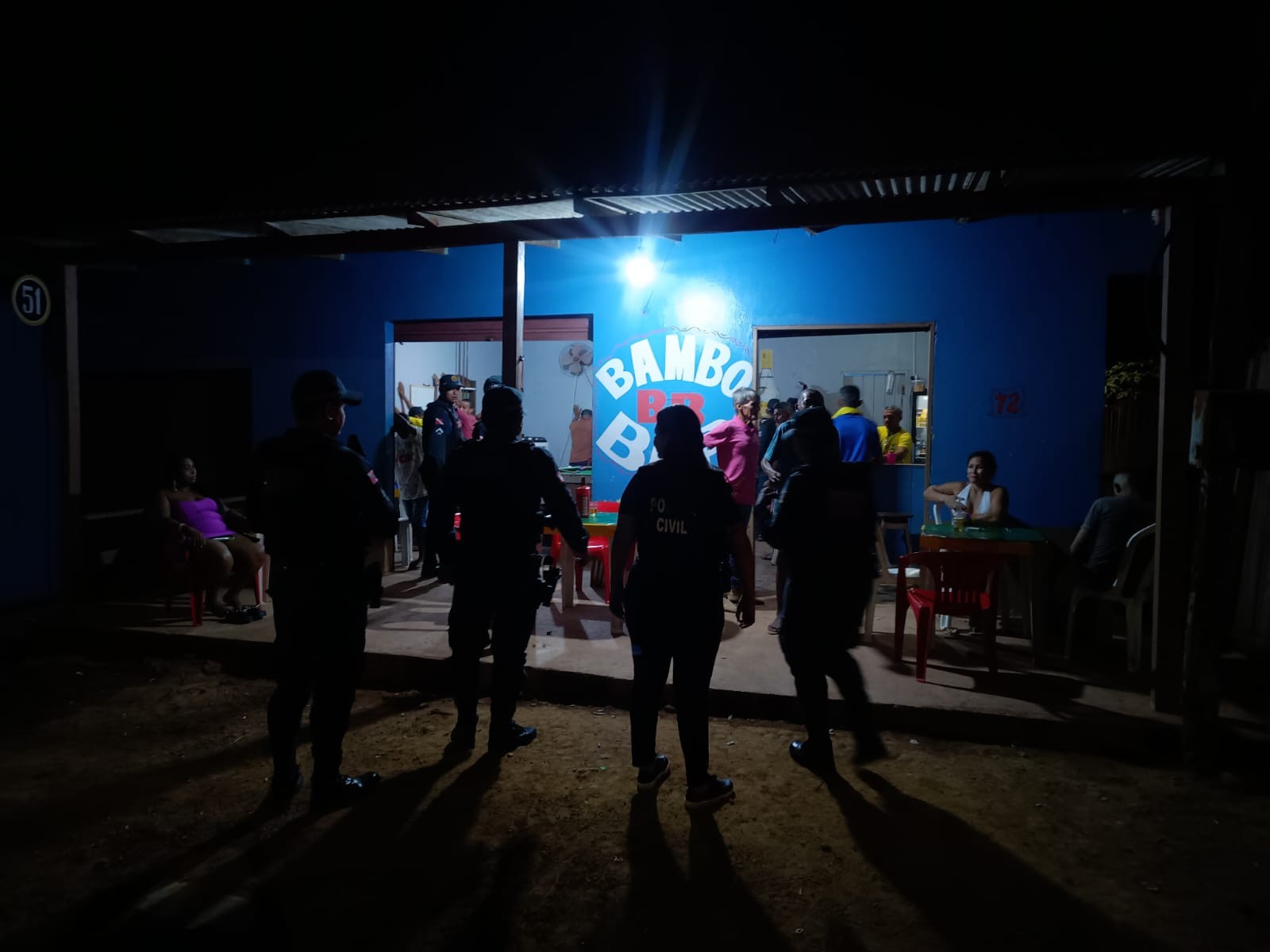 Polícias Civil e Militar deflagram operação de orientação da 'Lei Seca' em bares de Rurópolis