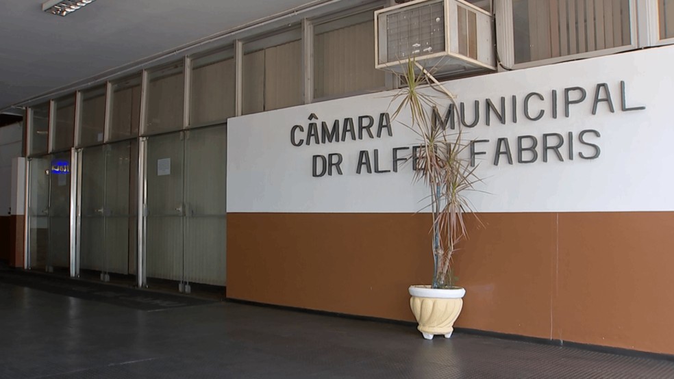 2 de 2
C&acirc;mara Municipal de Ja&uacute; (SP) &mdash; Foto: TV TEM/Reprodu&ccedil;&atilde;o