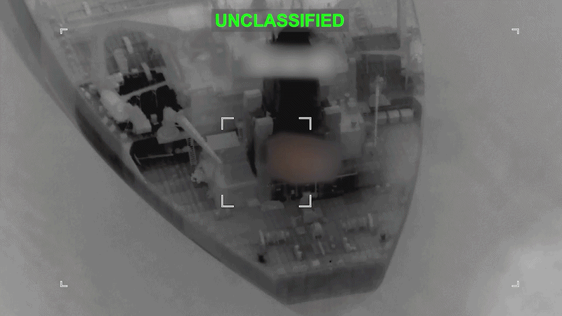 EUA disparam mísseis contra navio que tentou furar bloqueio aos portos do Irã; veja VÍDEO