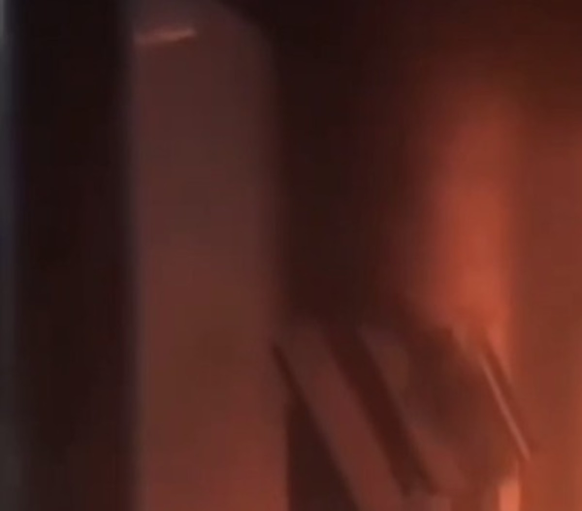 Totens com nova taxa de turismo são incendiados em Angra dos Reis