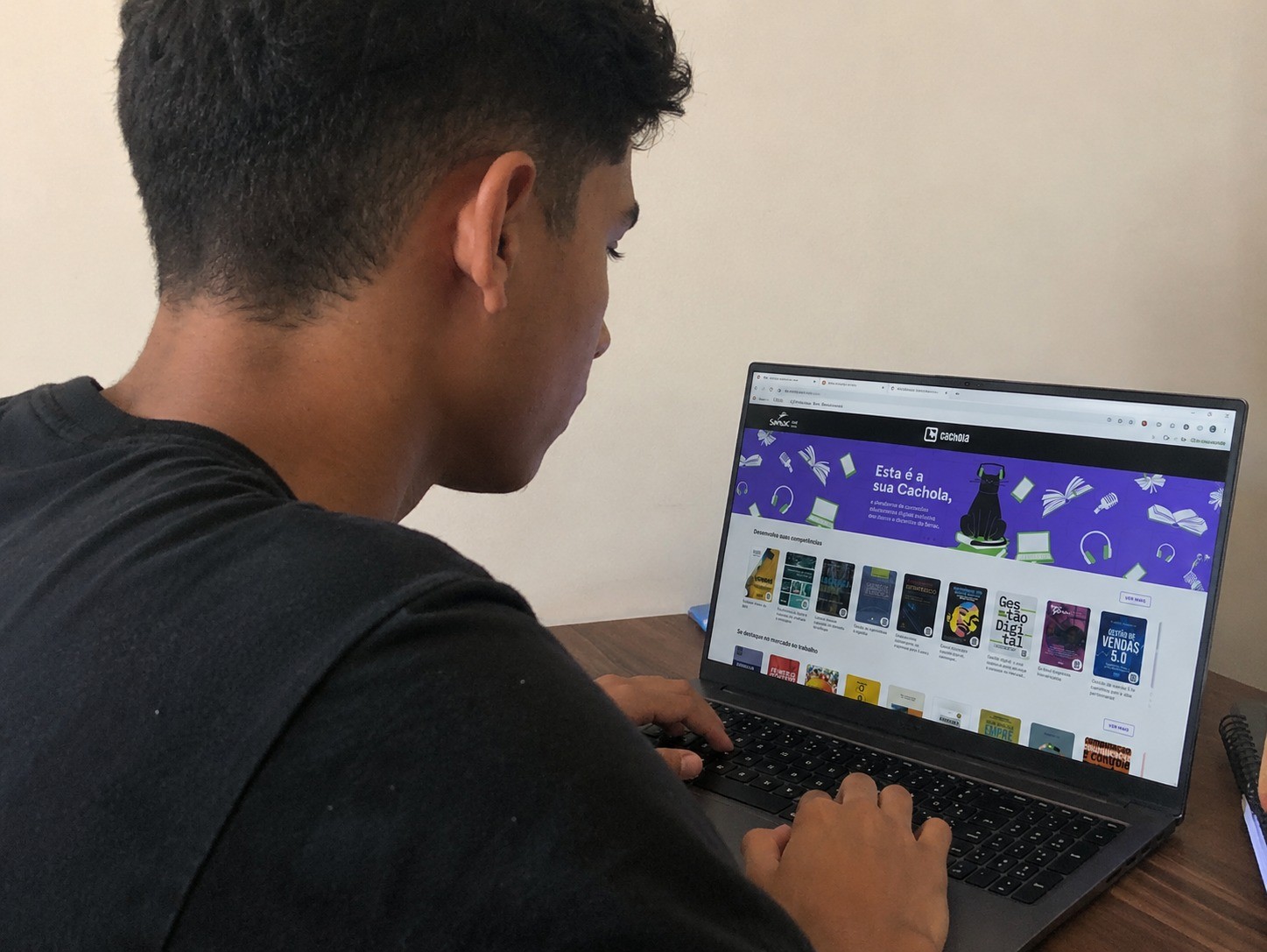 Plataforma Cachola amplia acesso ao conhecimento para alunos e docentes do Senac