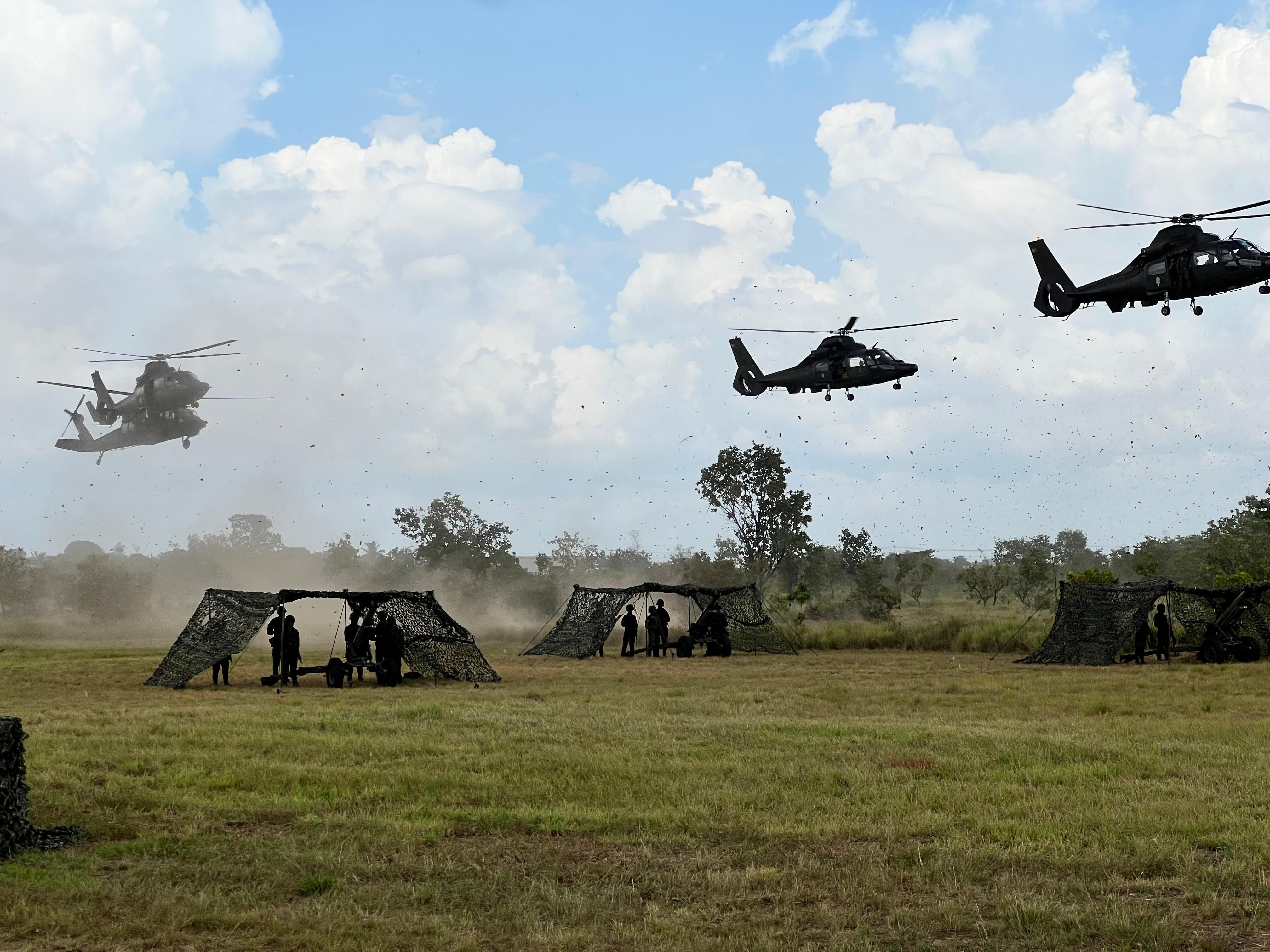 Maior exercício militar do Brasil faz demonstração com tanques, aviões e armas em Roraima 